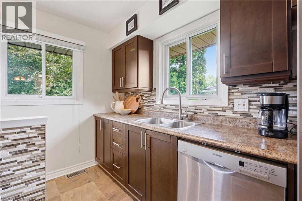 56 Renwick Avenue, Cambridge, Ontario  N3C 2T7 - Photo 9 - 40852693