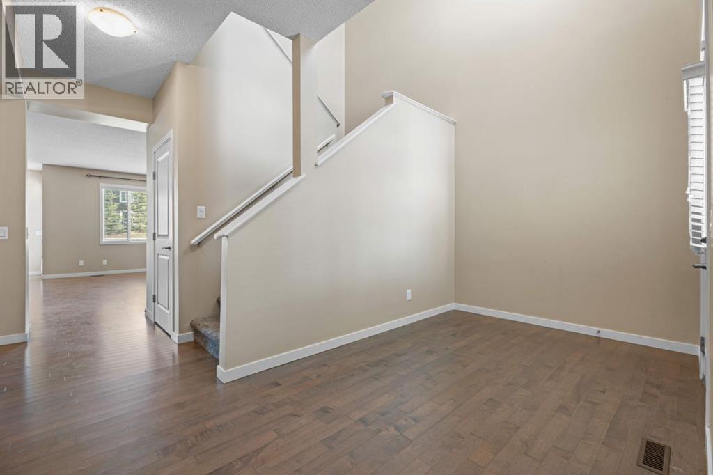 30 Redstone Parade NE, Calgary, Alberta  T3N 0J7 - Photo 9 - A2331604