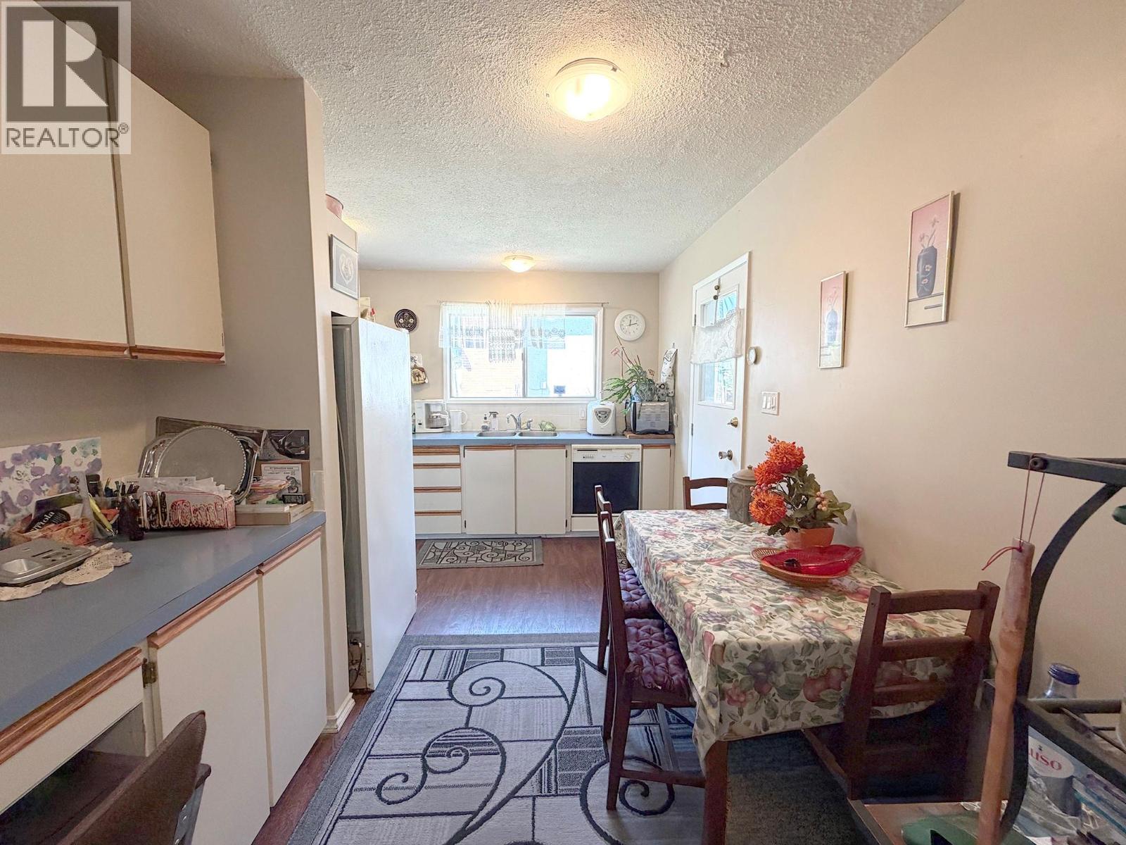 1252 Kenora Road, Kamloops, British Columbia  V2B 3X7 - Photo 11 - 10396210