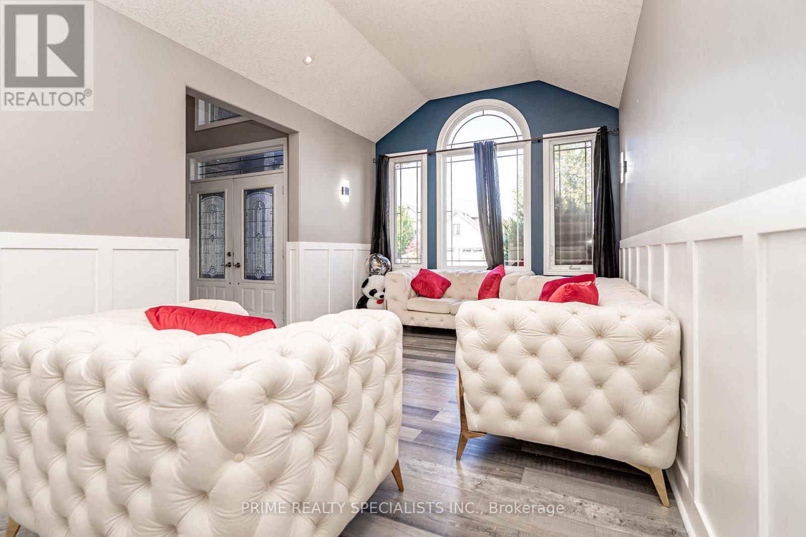 544 Lakeview Drive, Woodstock, Ontario  N4T 1W1 - Photo 8 - X13636972