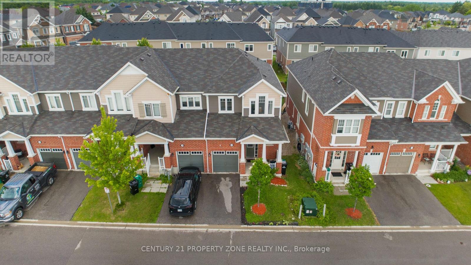 254 Waterbrook Lane, Kitchener, Ontario  N2P 0H7 - Photo 2 - X13637038