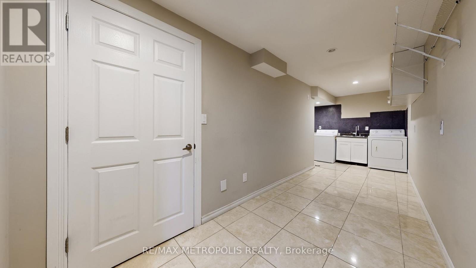 183 Valmont Court, Hamilton, Ontario  L9G 5A1 - Photo 39 - X13637070