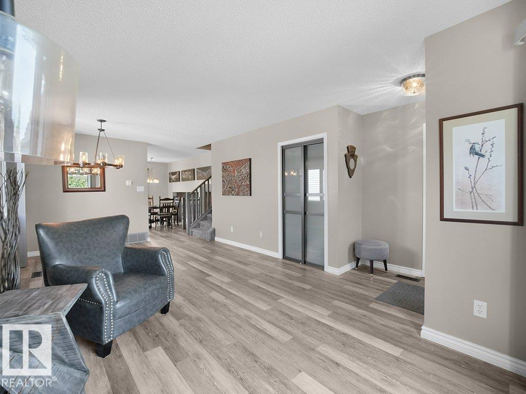 330 Pearson Cr NW, Edmonton, Alberta  T5T 5Y6 - Photo 18 - E4502071