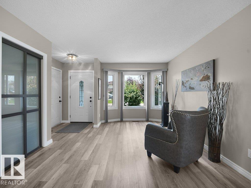 330 Pearson Cr NW, Edmonton, Alberta  T5T 5Y6 - Photo 17 - E4502071