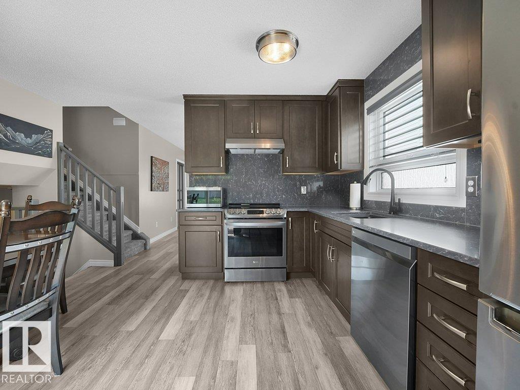 330 Pearson Cr NW, Edmonton, Alberta  T5T 5Y6 - Photo 22 - E4502071