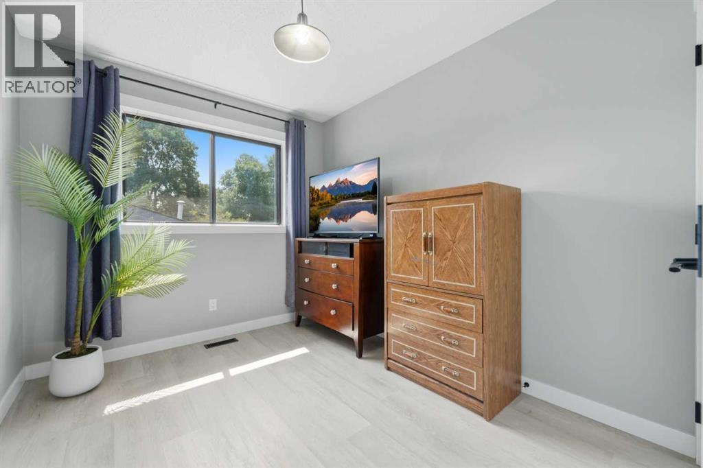 55 Sunbank Road SE, Calgary, Alberta  T2X 1X8 - Photo 19 - A2325628
