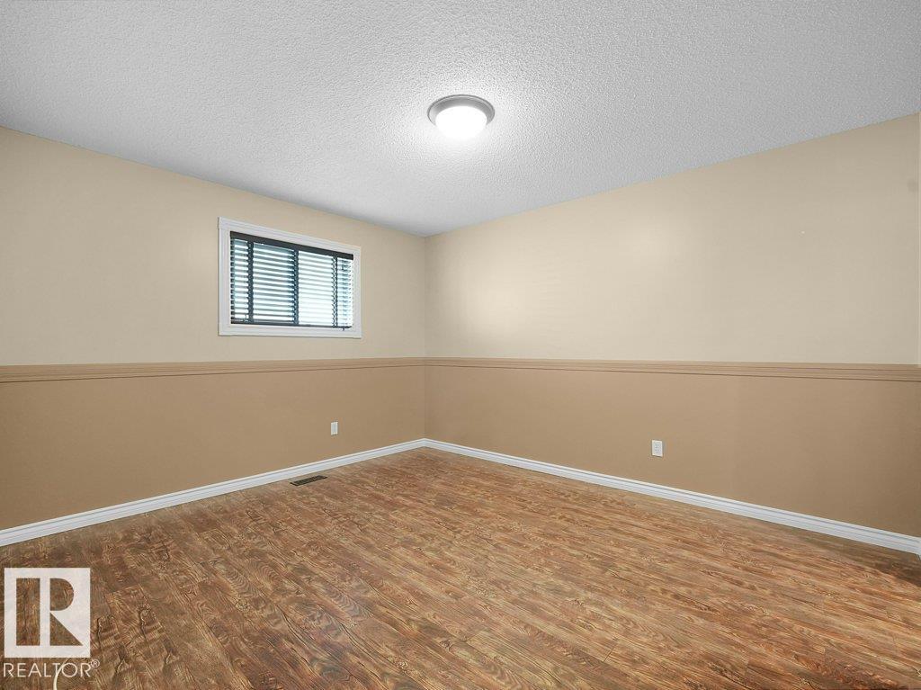 330 Pearson Cr NW, Edmonton, Alberta  T5T 5Y6 - Photo 37 - E4502071