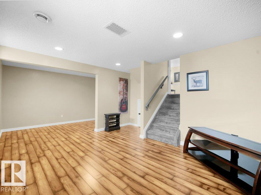 330 Pearson Cr NW, Edmonton, Alberta  T5T 5Y6 - Photo 39 - E4502071
