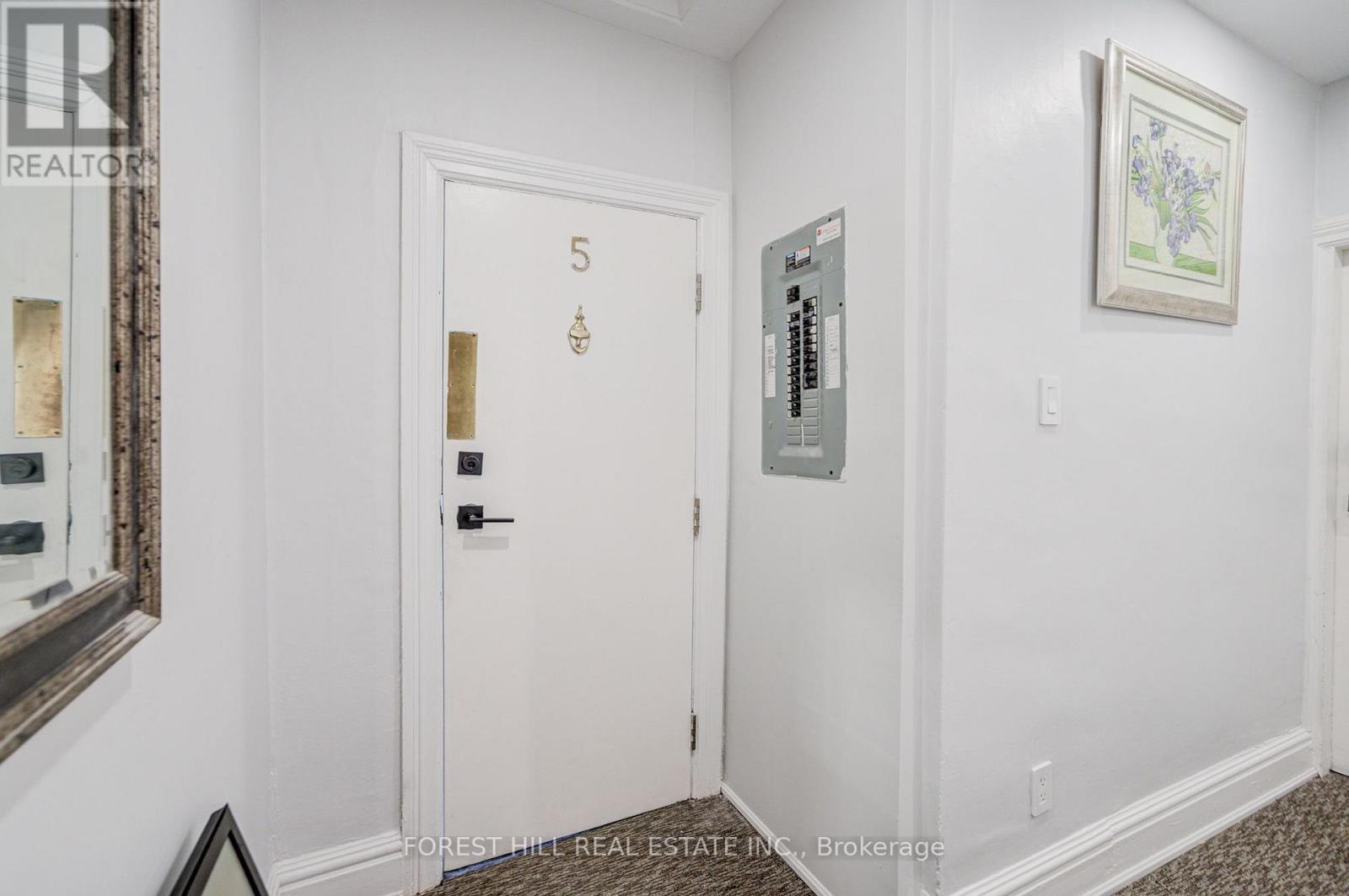 5 - 85 Vaughan Road, Toronto, Ontario  M6C 2L9 - Photo 11 - C13635436