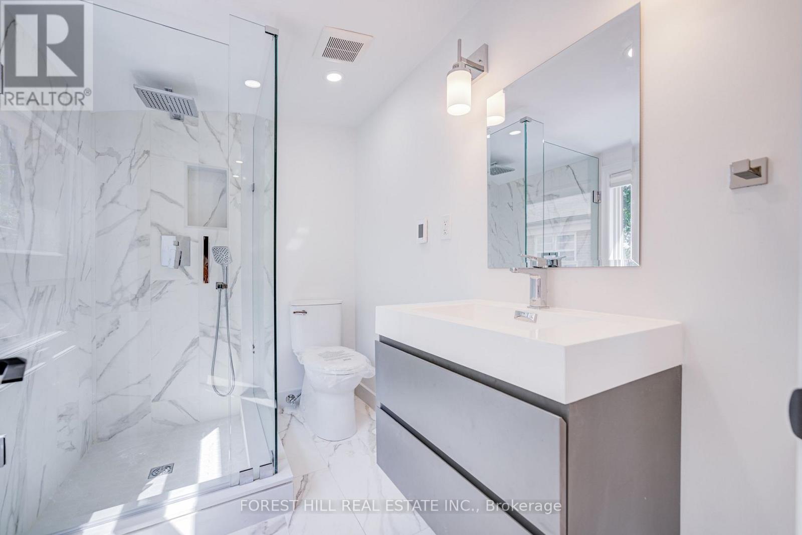 5 - 85 Vaughan Road, Toronto, Ontario  M6C 2L9 - Photo 10 - C13635436