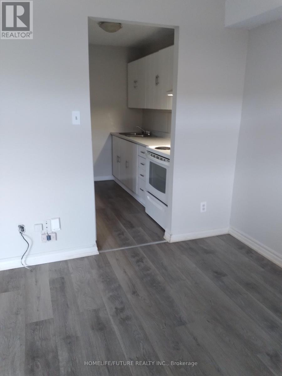 304 - 560 Bloor Street E, Oshawa, Ontario  L1H 3N2 - Photo 7 - E13604488