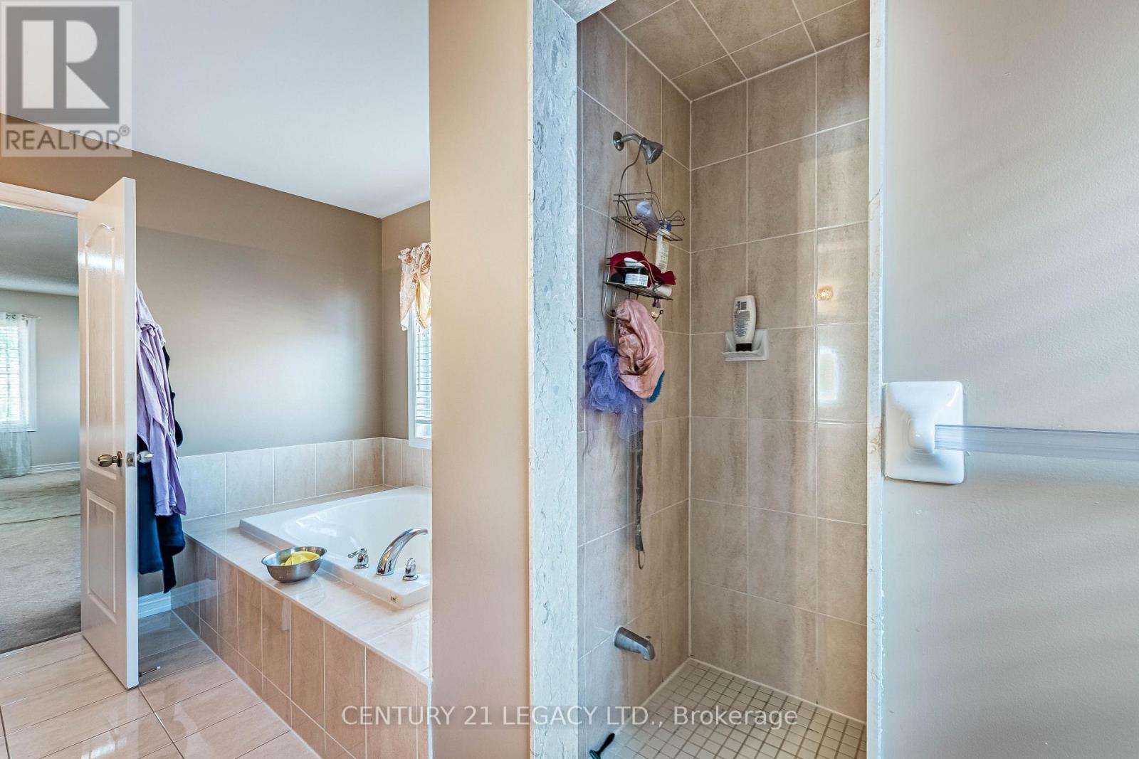 11 Drummondville Drive, Brampton, Ontario  L6P 3M6 - Photo 17 - W13618940