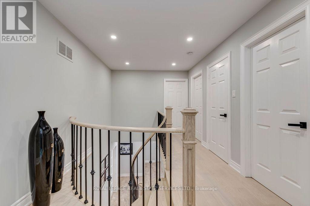4544 The Gallops, Mississauga, Ontario  L5M 3A8 - Photo 24 - W13635302
