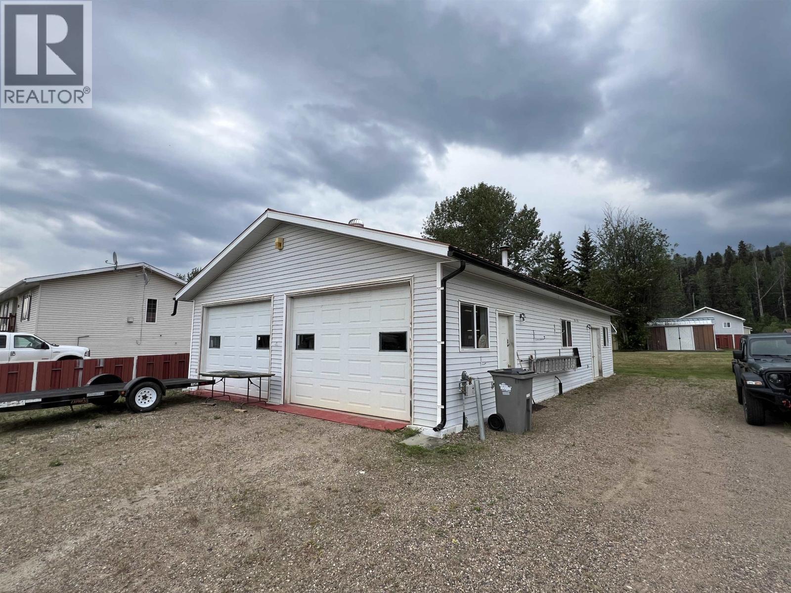 5527 48 Street, Fort Nelson, British Columbia  V0C 1R0 - Photo 4 - R3150415