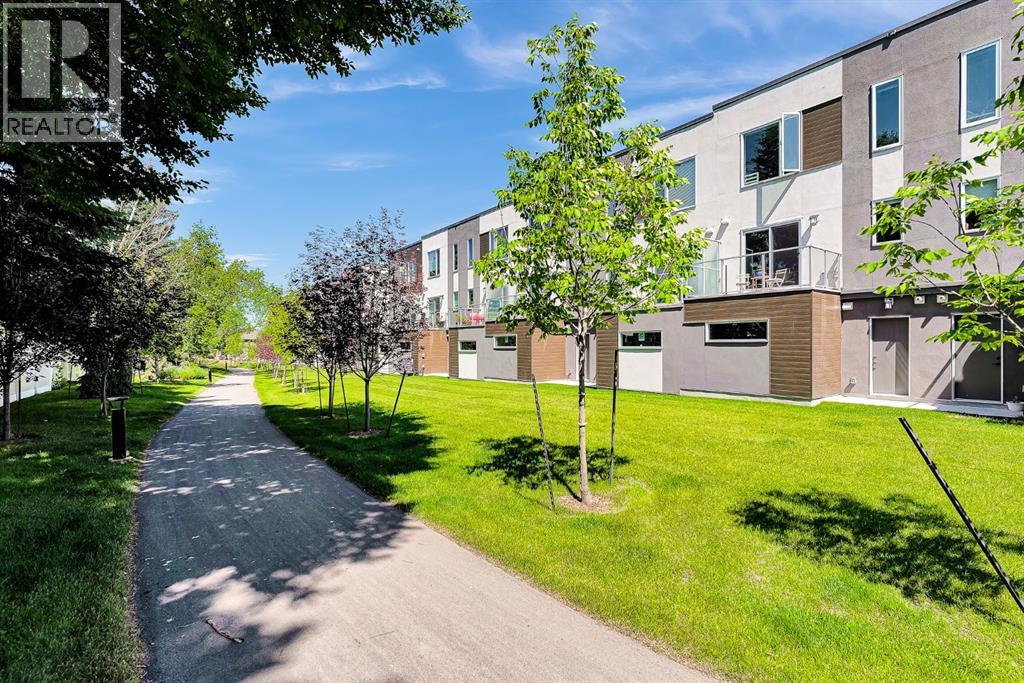 426 Shawnee Square SW, Calgary, Alberta  T2Y 0W4 - Photo 33 - A2332018