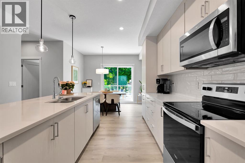 426 Shawnee Square SW, Calgary, Alberta  T2Y 0W4 - Photo 10 - A2332018