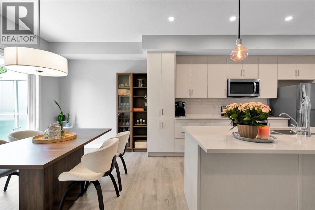 426 Shawnee Square SW, Calgary, Alberta  T2Y 0W4 - Photo 11 - A2332018