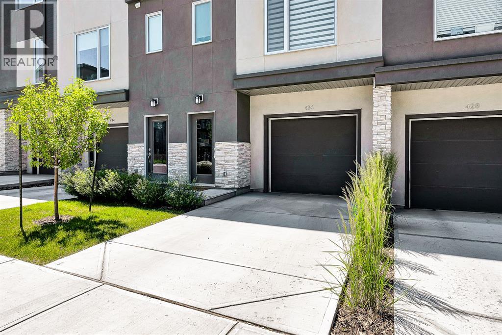 426 Shawnee Square SW, Calgary, Alberta  T2Y 0W4 - Photo 2 - A2332018