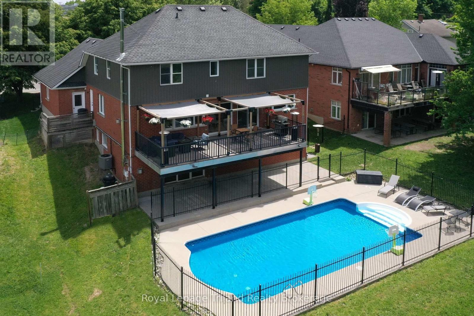 310 FINKLE STREET, Woodstock, Ontario