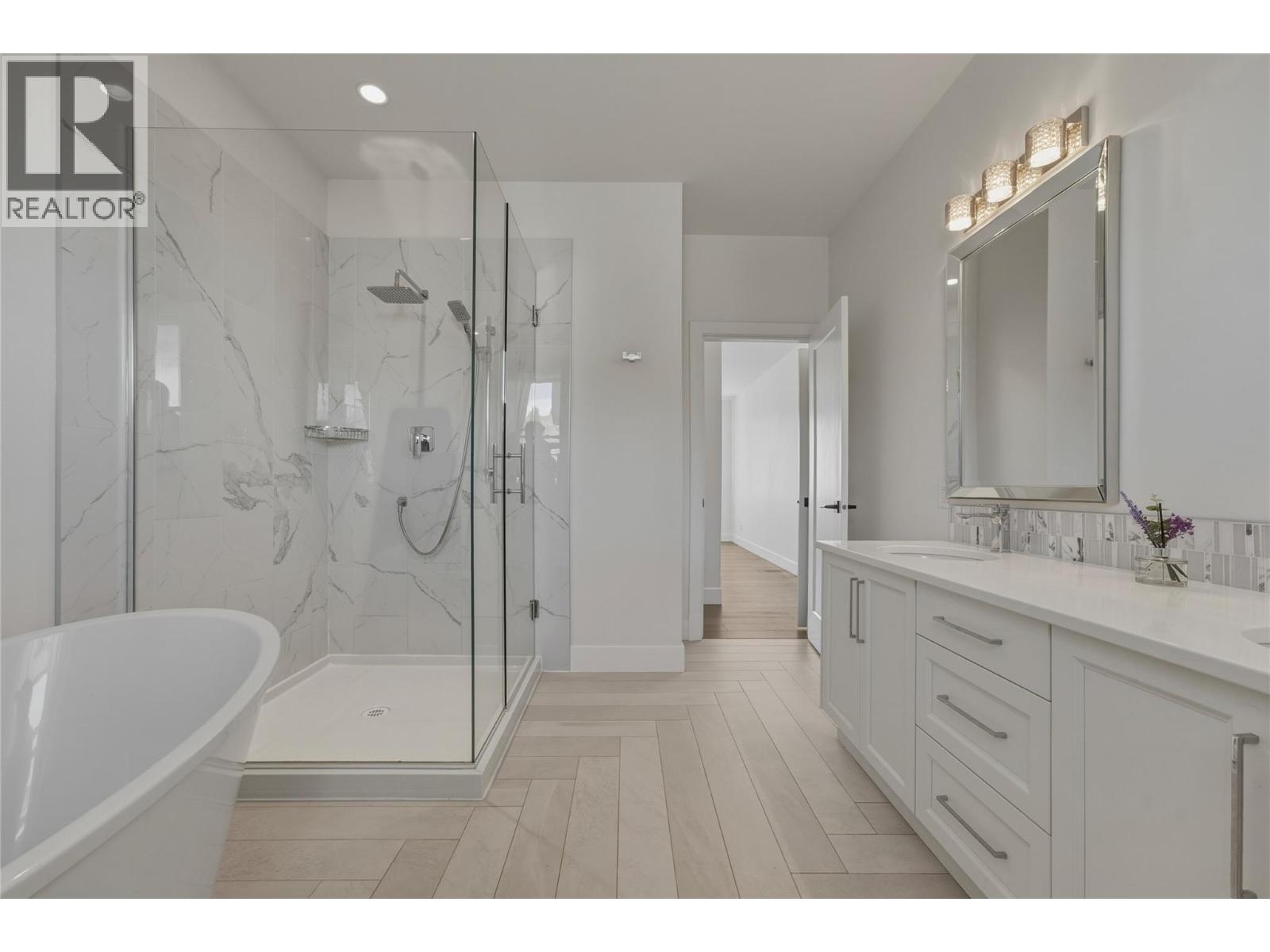 7204 Apex Drive, Vernon, British Columbia  V1B 4E4 - Photo 35 - 10392560
