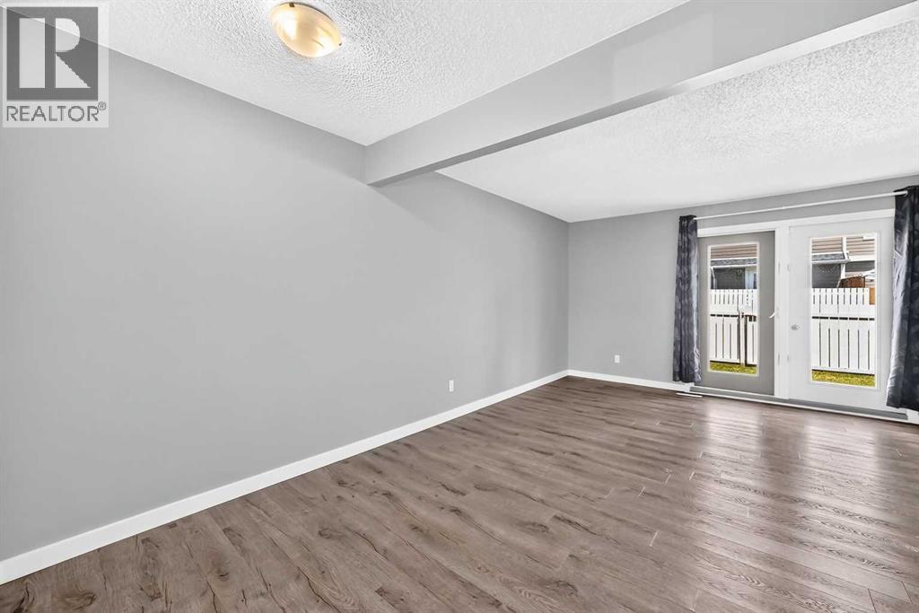 383 Georgian Villas NE, Calgary, Alberta T2A 7E1 - Photo 10 - A2333692