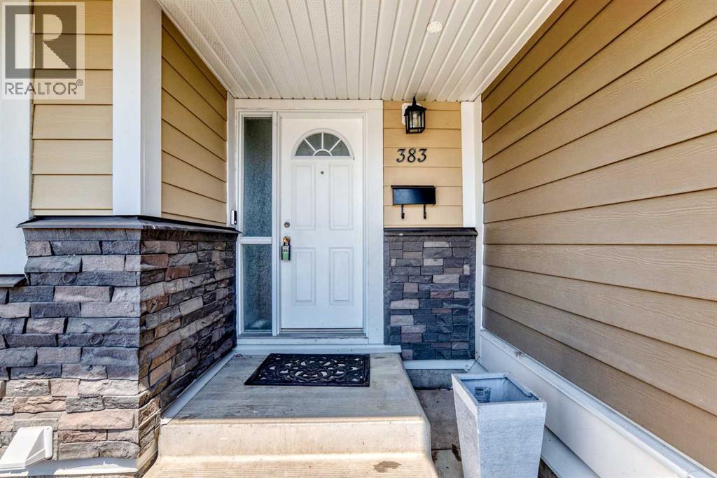 383 Georgian Villas NE, Calgary, Alberta T2A 7E1 - Photo 2 - A2333692