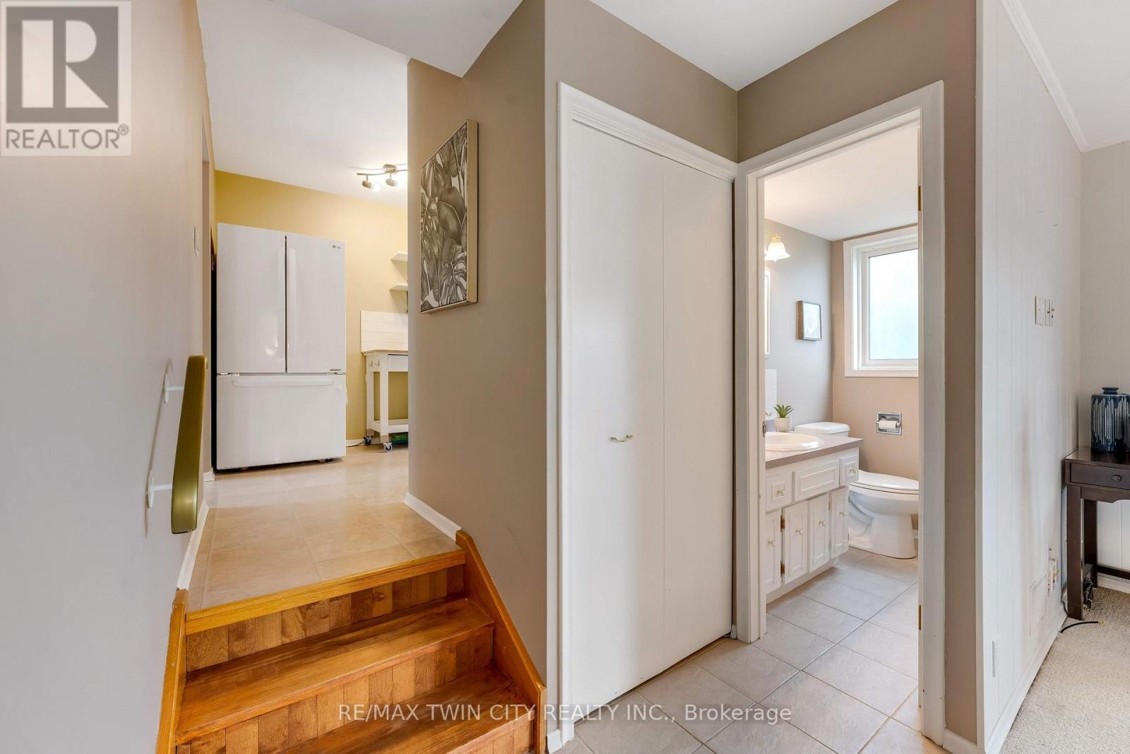 46 Lombardy Court, Kitchener, Ontario  N2M 1W7 - Photo 16 - X13637182