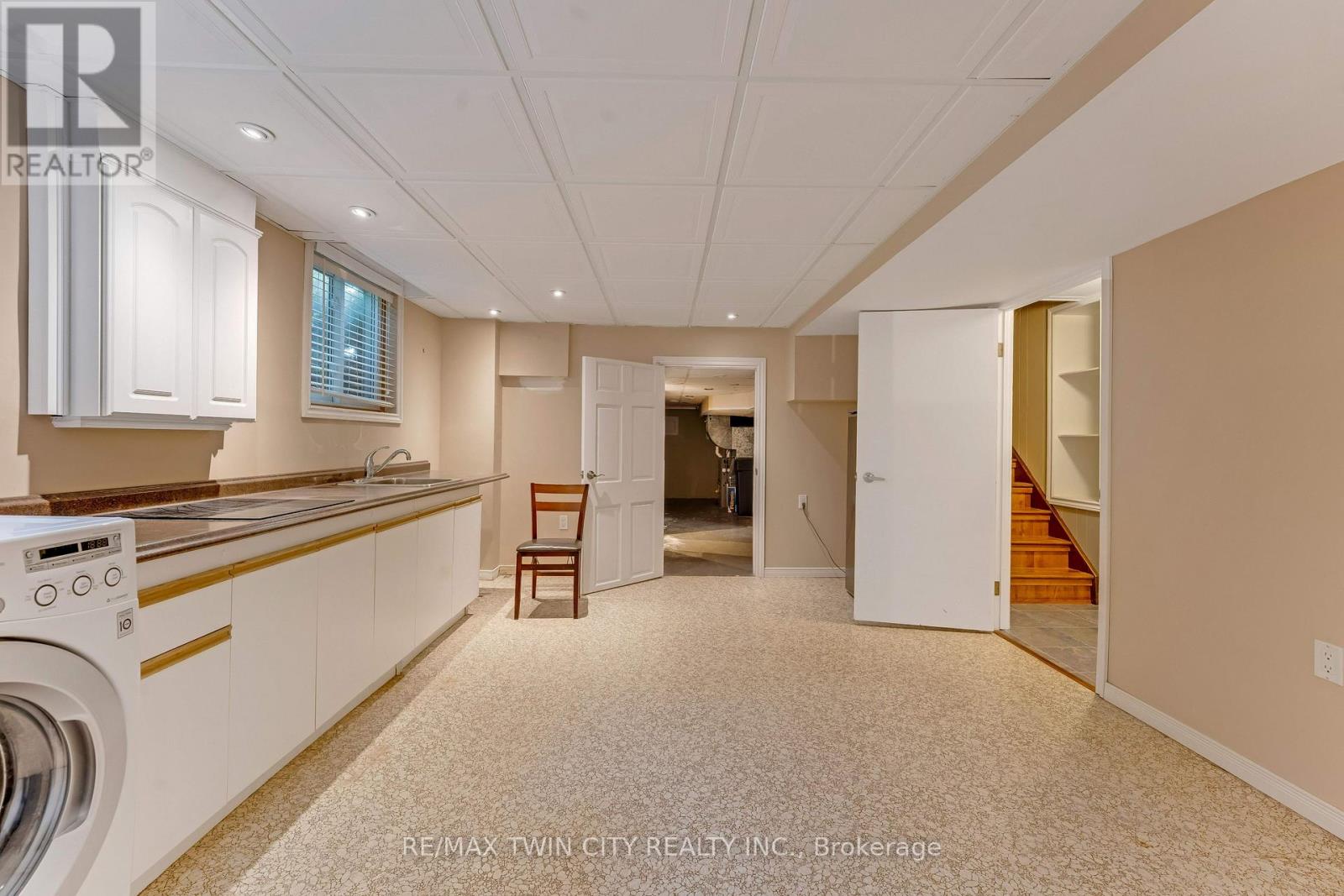 46 Lombardy Court, Kitchener, Ontario  N2M 1W7 - Photo 34 - X13637182