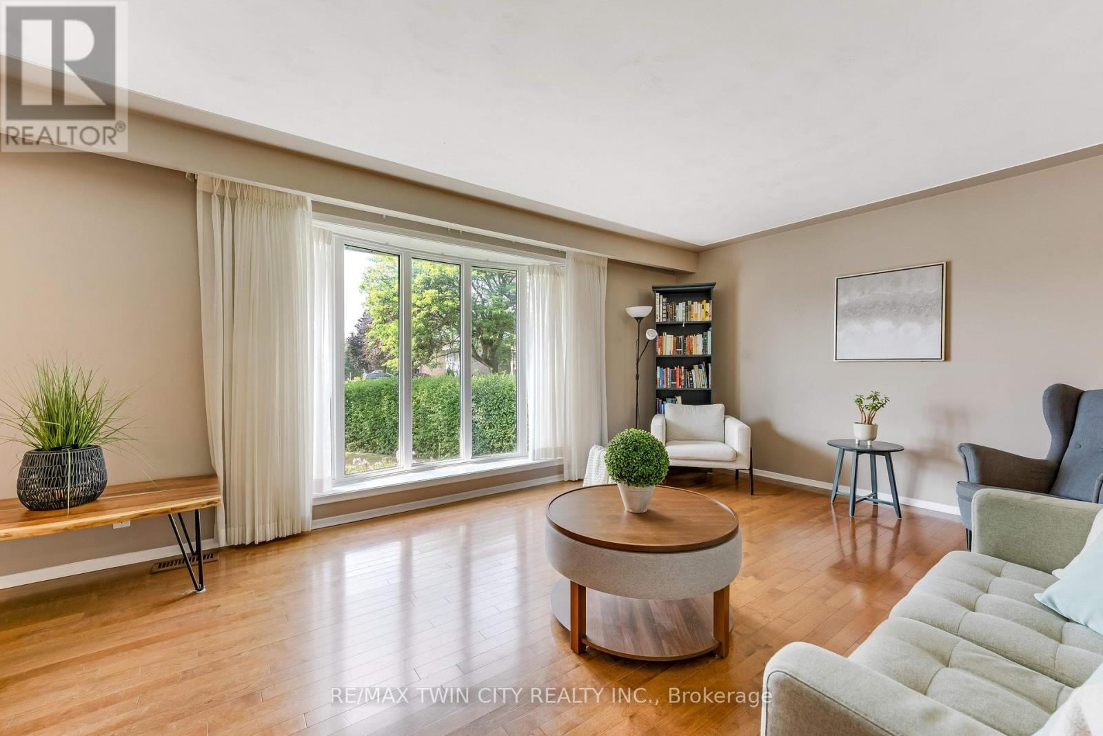 46 Lombardy Court, Kitchener, Ontario  N2M 1W7 - Photo 8 - X13637182