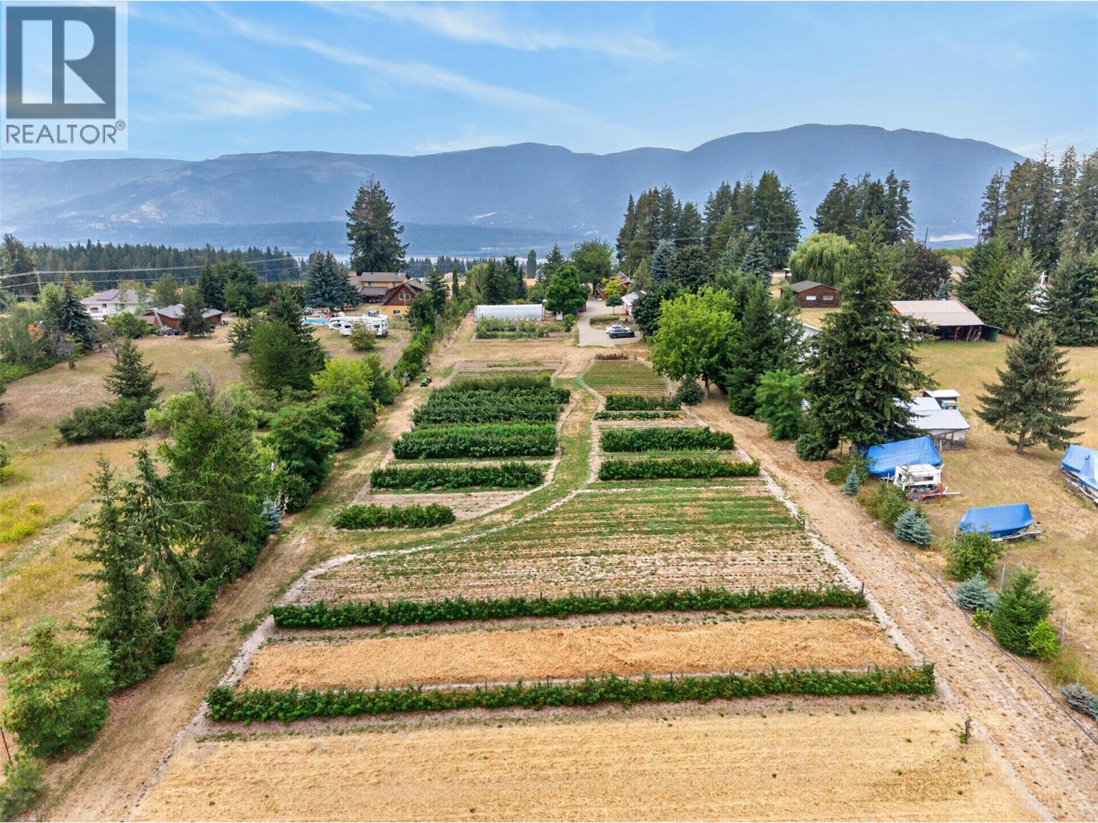 4360 30 Street NE, Salmon Arm, British Columbia  V1E 2A3 - Photo 3 - 10396680