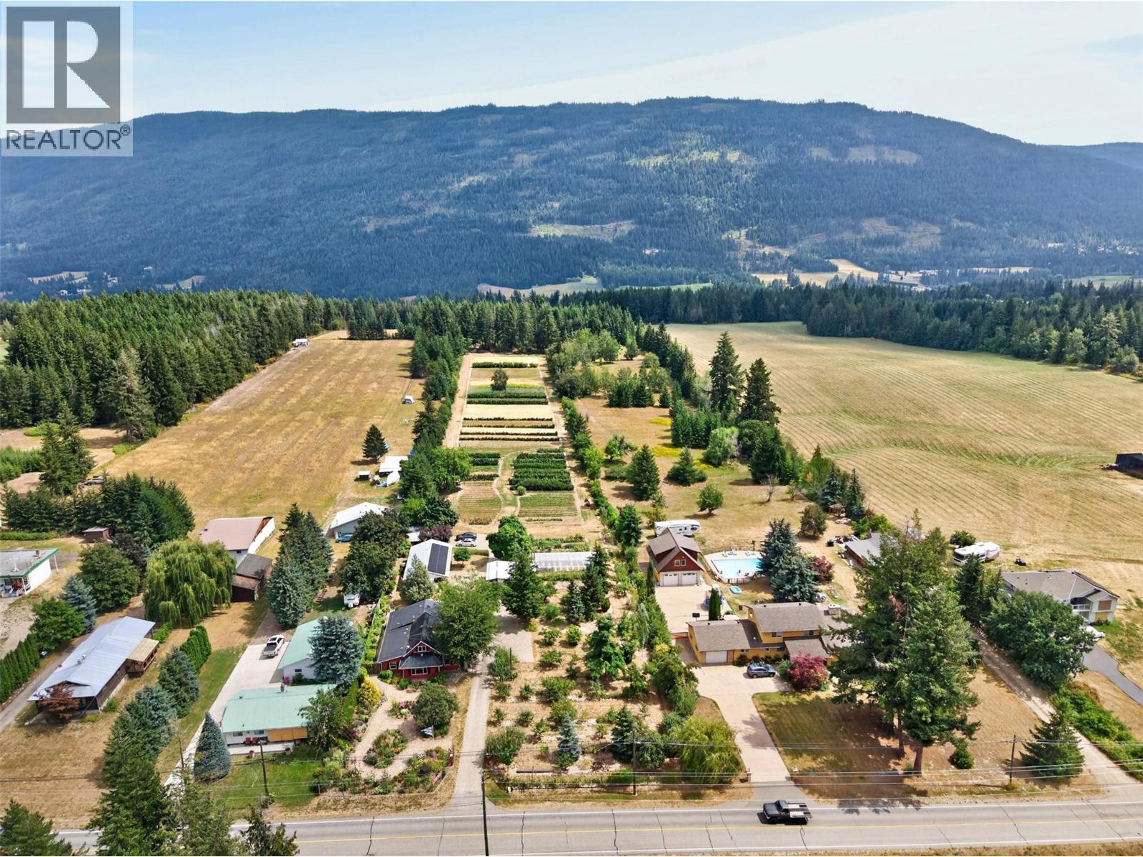 4360 30 Street NE, Salmon Arm, British Columbia  V1E 2A3 - Photo 45 - 10396680