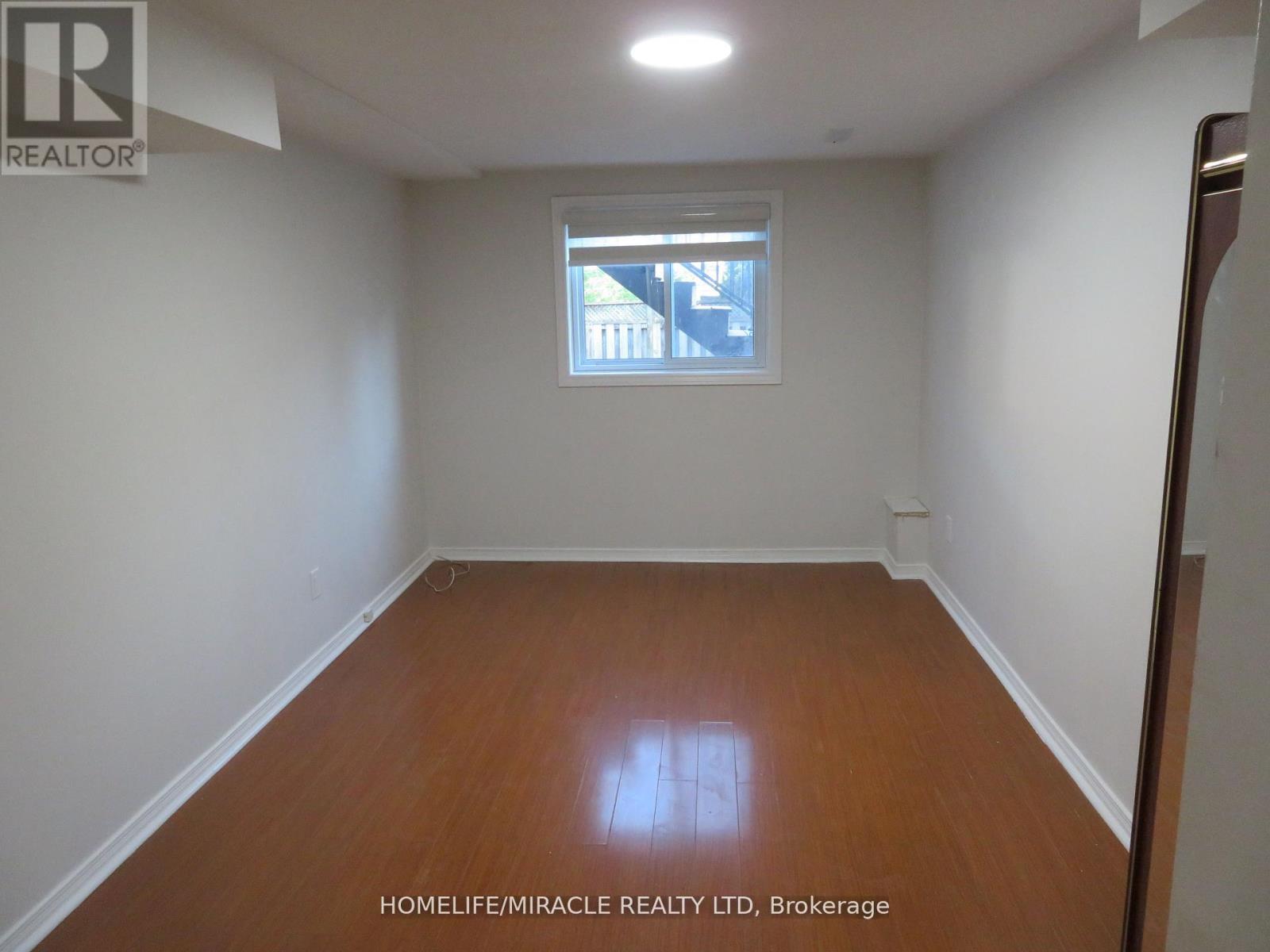 10 Pine Bough Manor, Richmond Hill, Ontario  L4S 1A4 - Photo 11 - N13635362