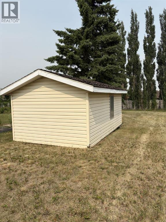 607 Madison Drive, Irricana, Alberta  T0M 1B0 - Photo 4 - A2334445