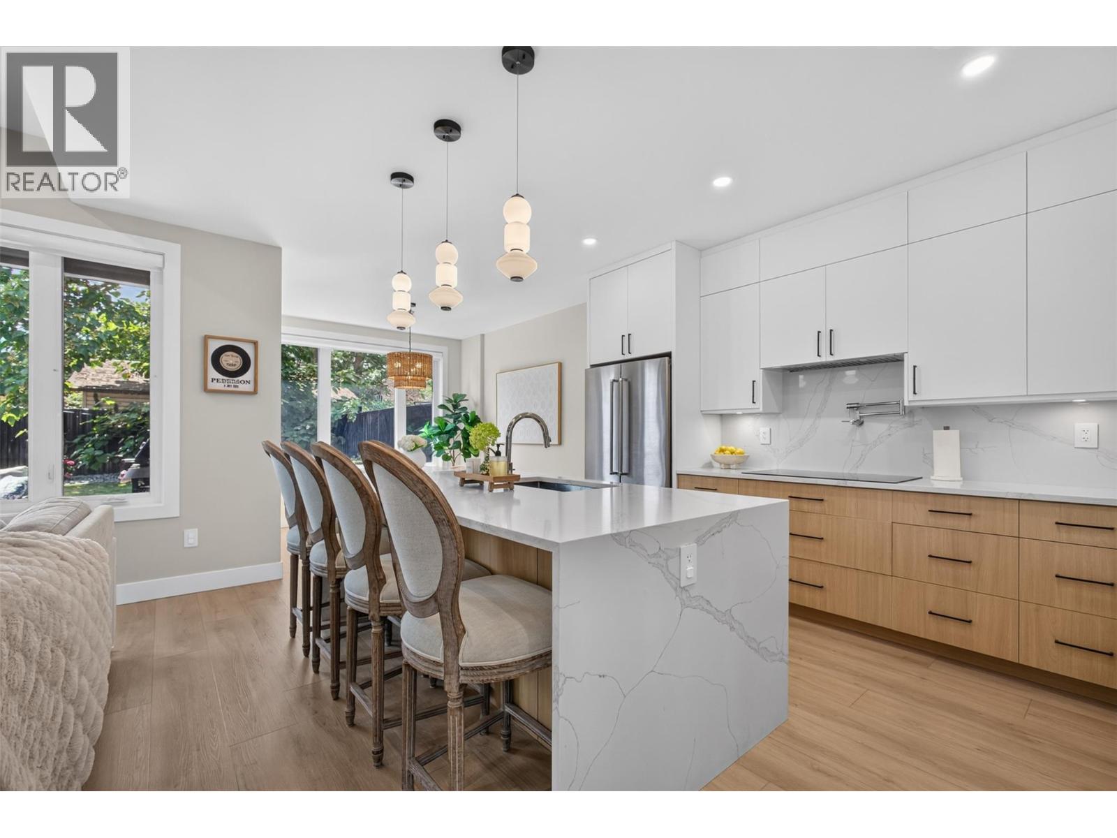 707 Raymer Road, Kelowna, British Columbia  V1W 1H6 - Photo 7 - 10396474