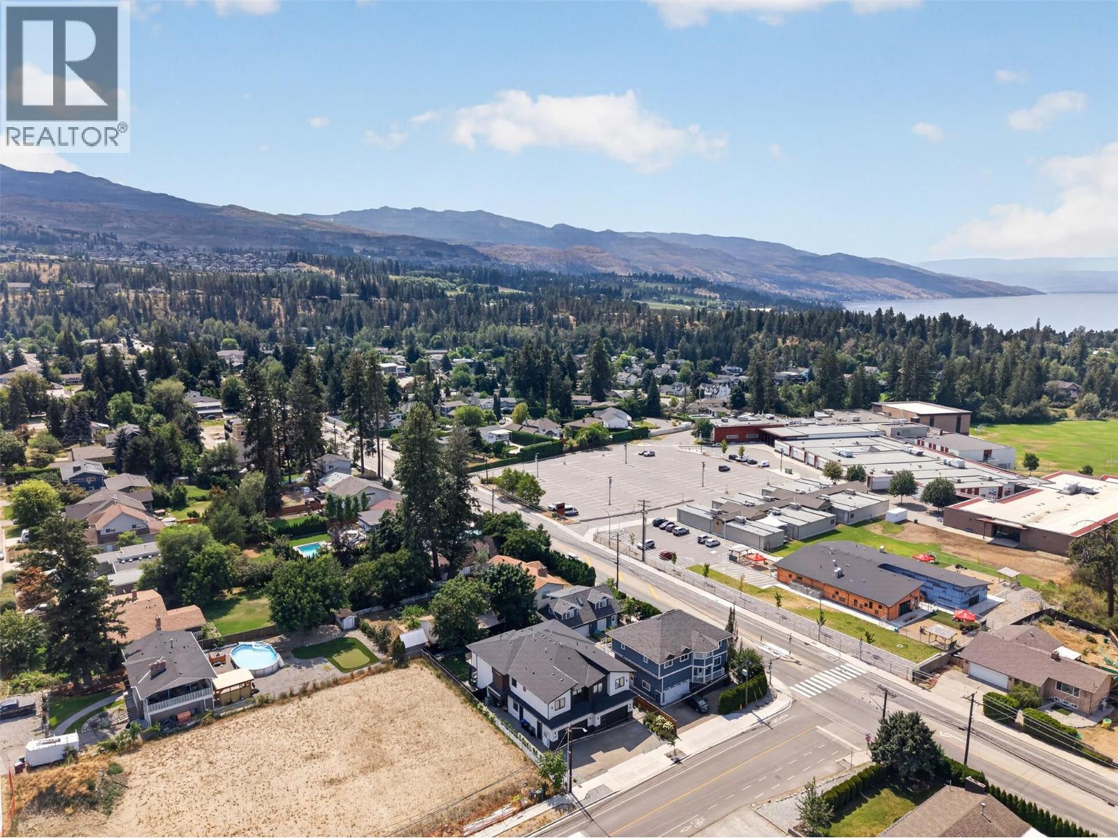 707 Raymer Road, Kelowna, British Columbia  V1W 1H6 - Photo 37 - 10396474