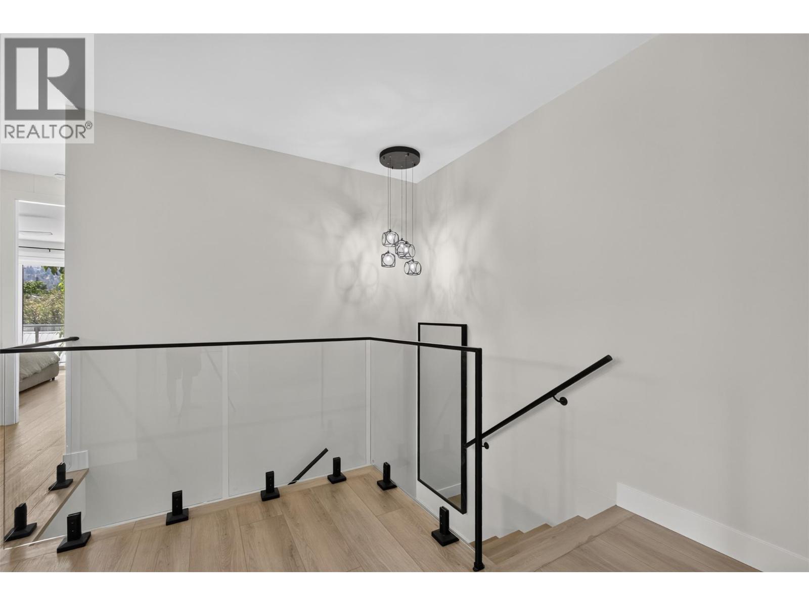 707 Raymer Road, Kelowna, British Columbia  V1W 1H6 - Photo 23 - 10396474