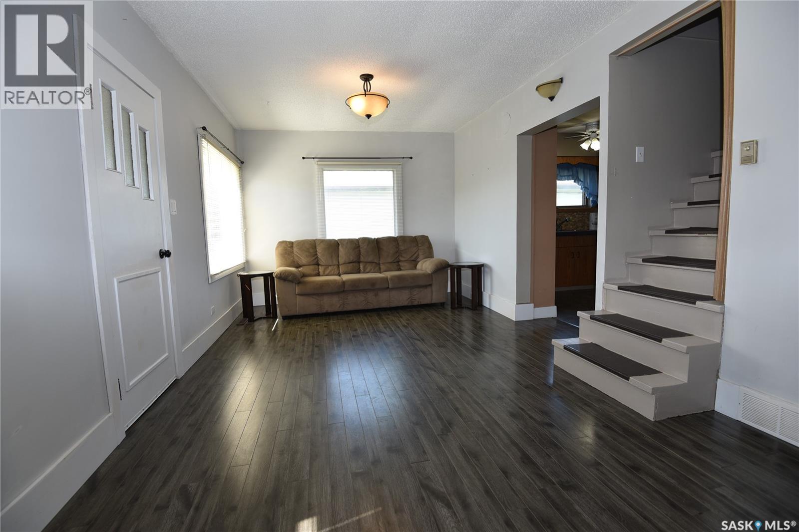 403 2nd Street W, Nipawin, Saskatchewan  S0E 1E0 - Photo 8 - SK044492