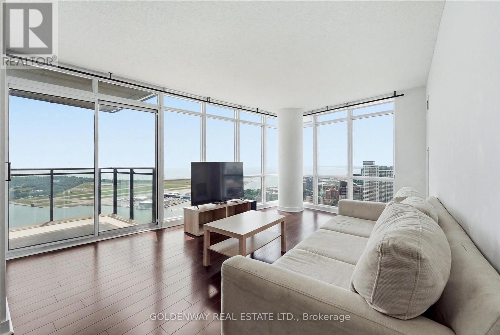 5015 - 11 Brunel Court, Toronto, Ontario  M5V 3Y3 - Photo 2 - C13624582