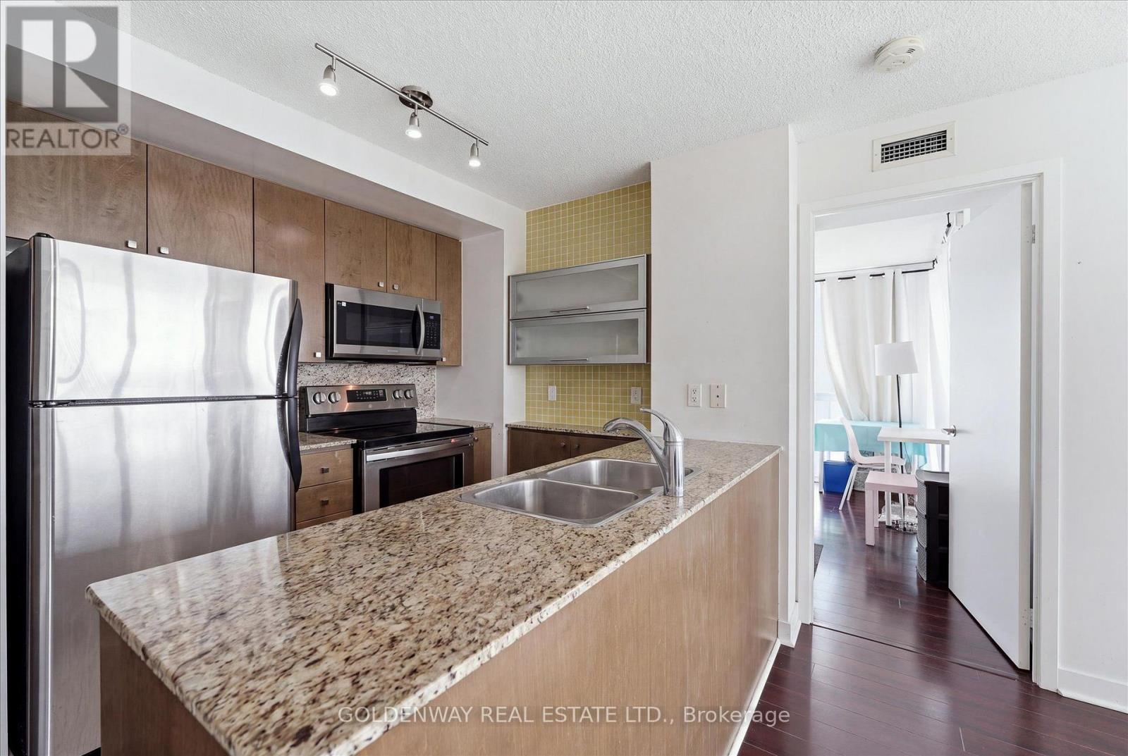 5015 - 11 Brunel Court, Toronto, Ontario  M5V 3Y3 - Photo 4 - C13624582