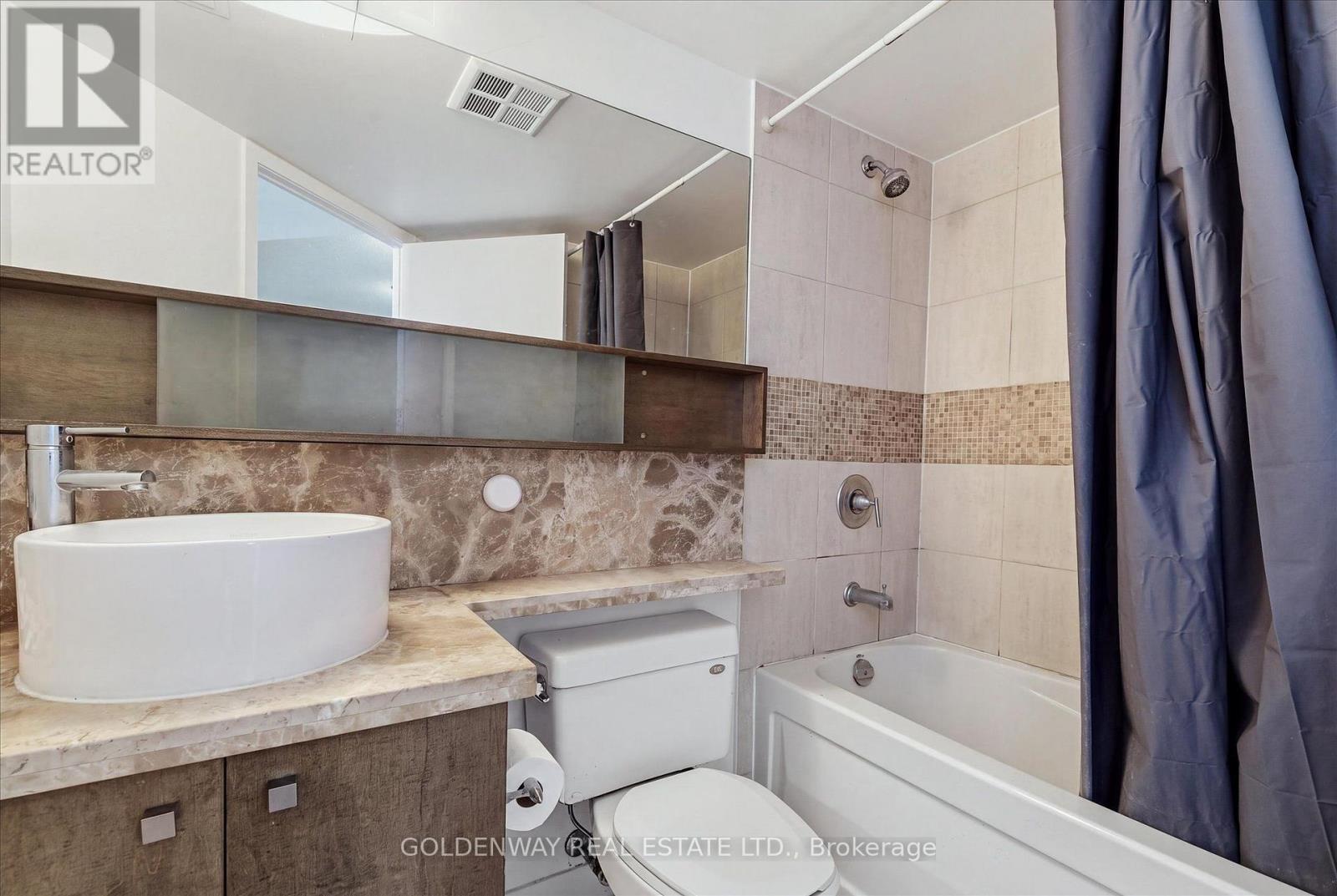 5015 - 11 Brunel Court, Toronto, Ontario  M5V 3Y3 - Photo 8 - C13624582