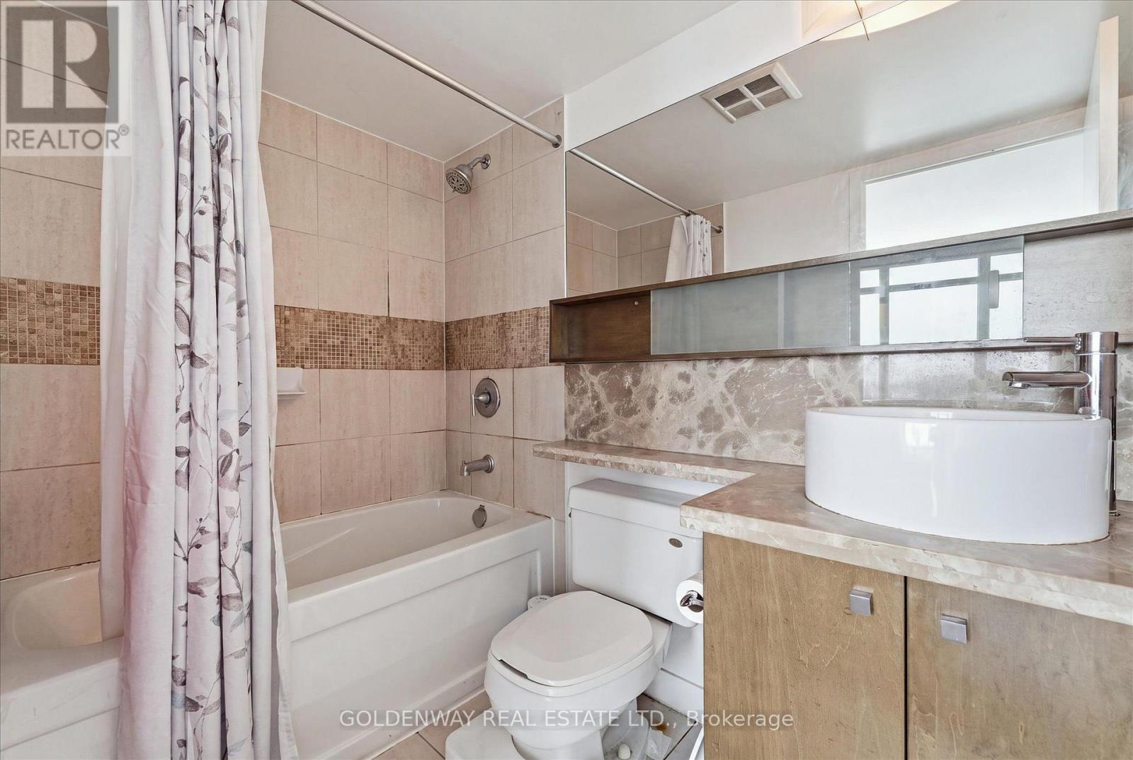 5015 - 11 Brunel Court, Toronto, Ontario  M5V 3Y3 - Photo 9 - C13624582