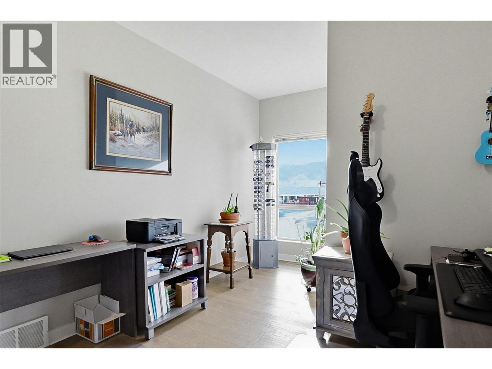 3744 Navatanee Drive, Kamloops, British Columbia  V2H 1S1 - Photo 12 - 10396748