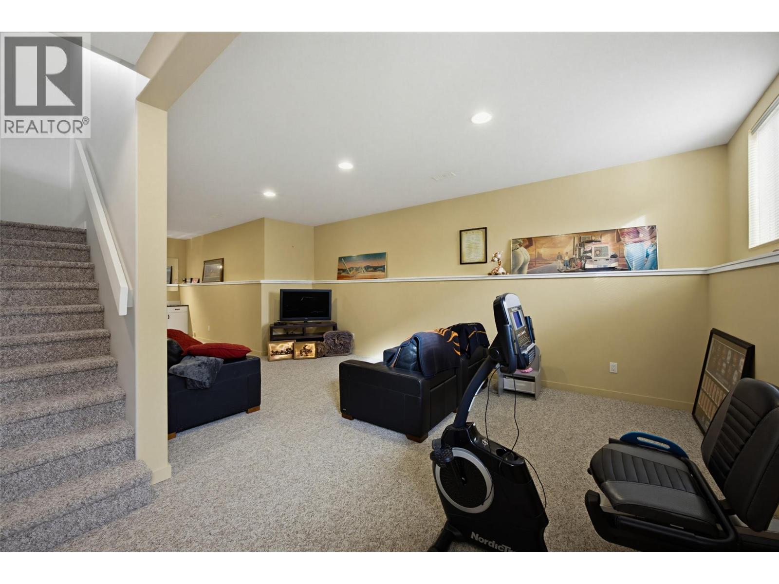 3744 Navatanee Drive, Kamloops, British Columbia  V2H 1S1 - Photo 16 - 10396748
