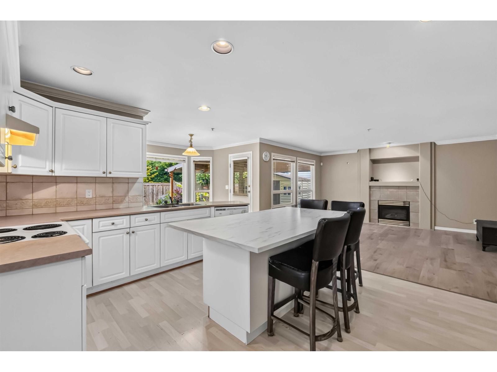 17839 68th Avenue, Surrey, British Columbia  V3S 9E2 - Photo 11 - R3151208