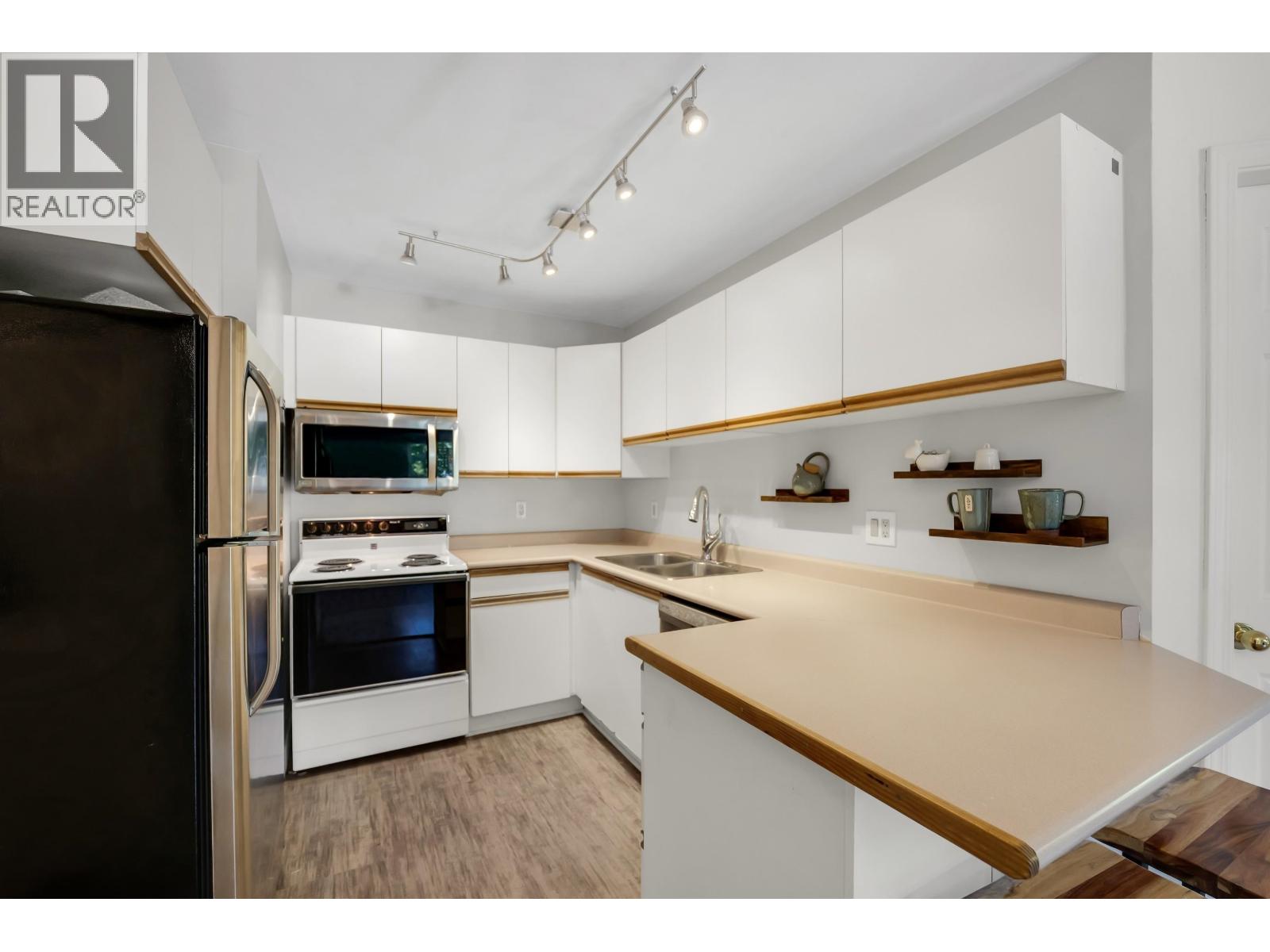 201b 40120 Willow Crescent, Squamish, British Columbia V8B 0L7 - Photo 4 - R3126525