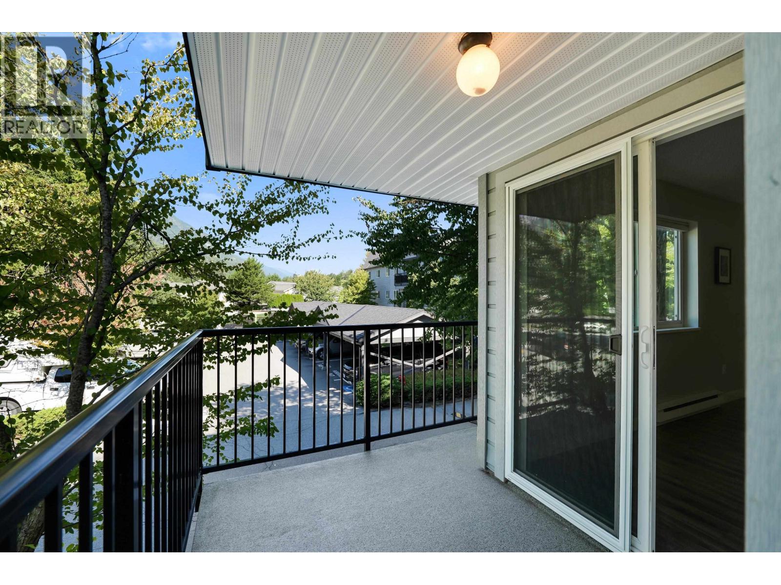 201b 40120 Willow Crescent, Squamish, British Columbia V8B 0L7 - Photo 15 - R3126525
