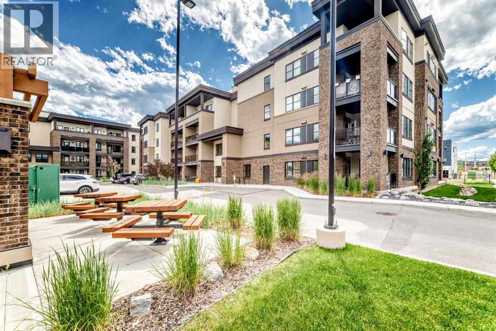 3407, 80 Greenbriar Place NW, Calgary, Alberta