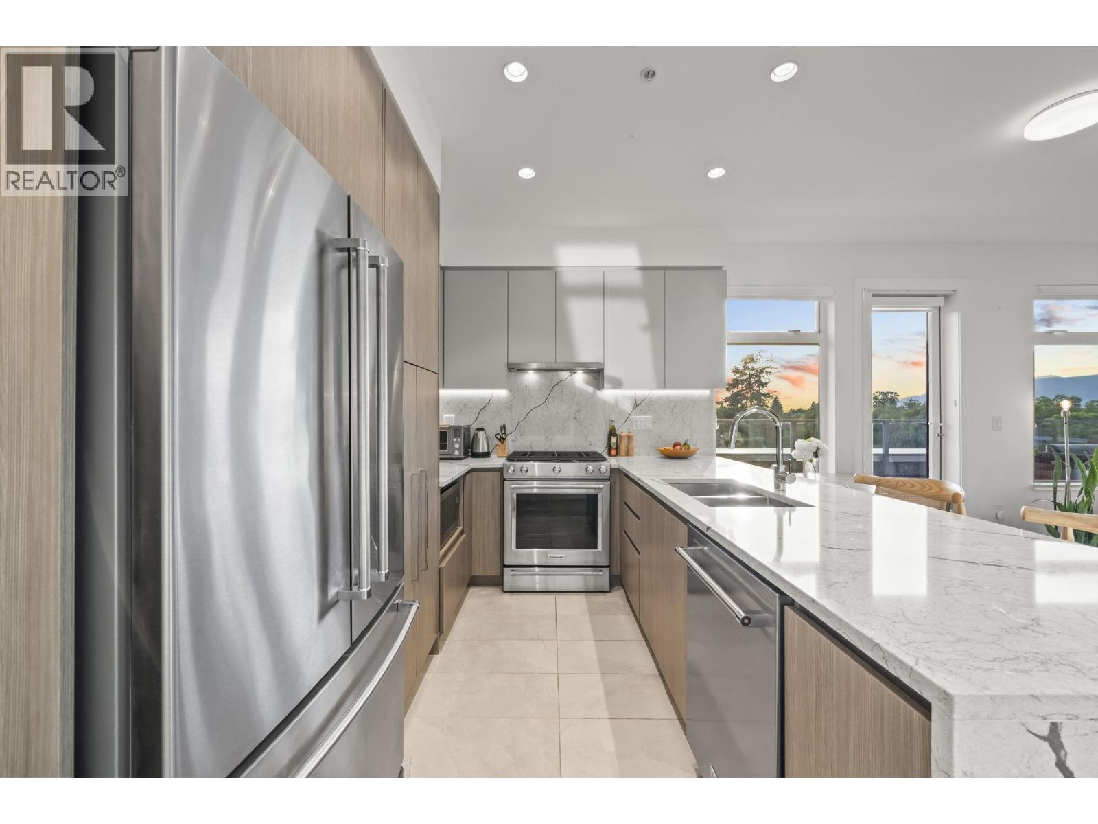 408 2408 Grant Street, Vancouver, British Columbia V5K 3G4 - Photo 9 - R3145614