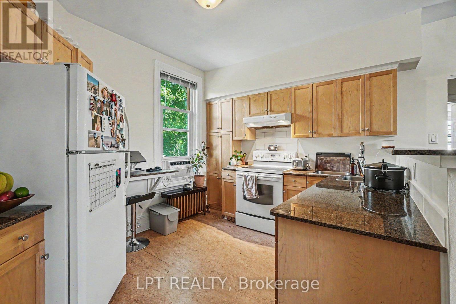 3 - 475 Maclaren Street, Ottawa, Ontario K1R 5K5 - Photo 2 - X13637236