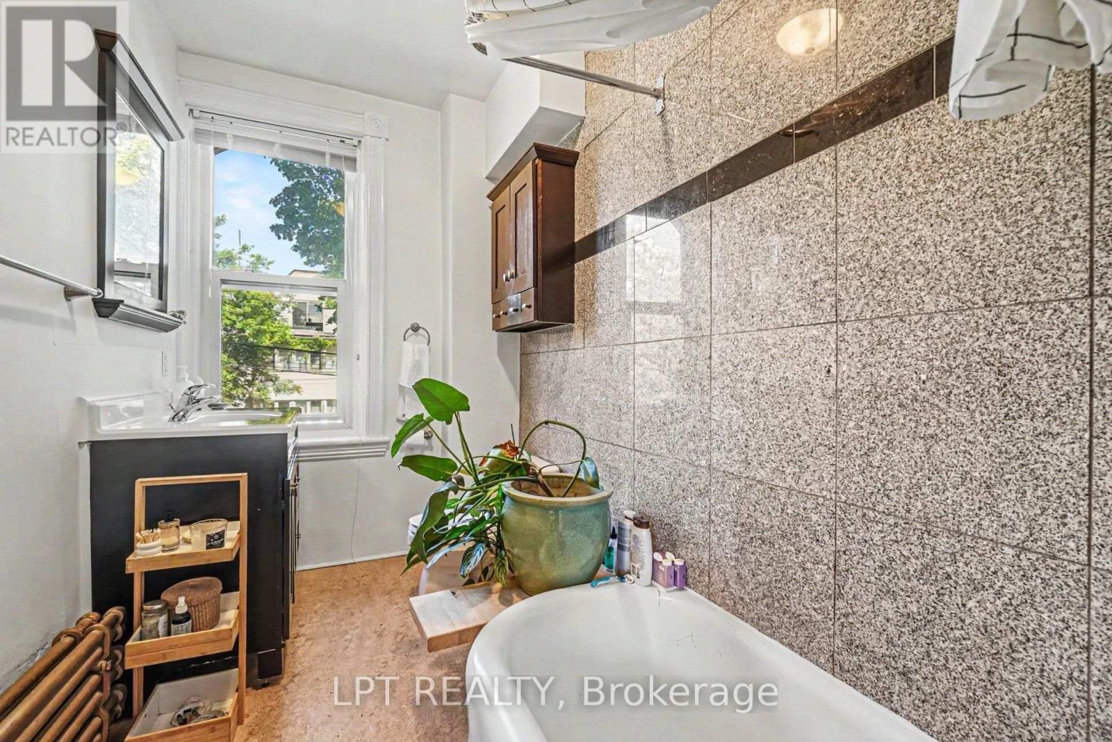 3 - 475 Maclaren Street, Ottawa, Ontario K1R 5K5 - Photo 5 - X13637236